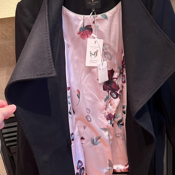 Gorgeous short wool coat - Picture 9 of 10